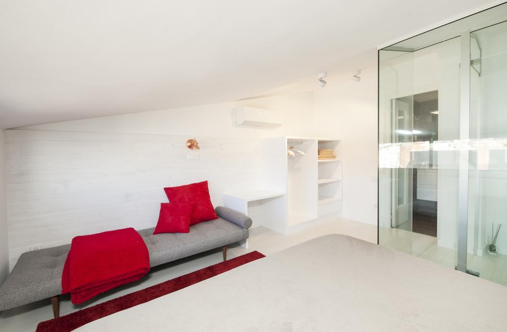 Barcelona Penthouse Private Terrace Sustainable Stay Keyless Access Buitenkant foto