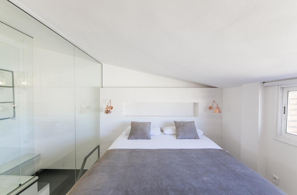 Barcelona Penthouse Private Terrace Sustainable Stay Keyless Access Buitenkant foto